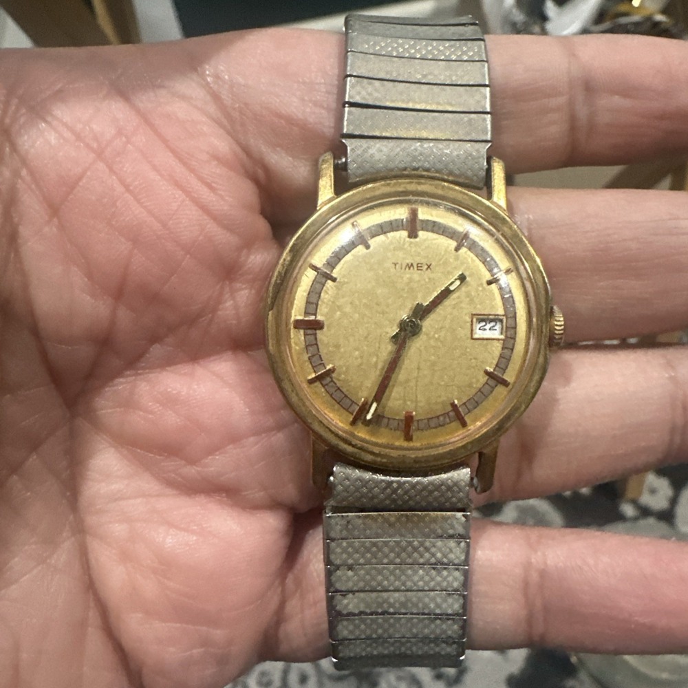 Works Vintage Timex Mens Watch Mercury with Date 32mm Manual Wind -Missing Stick